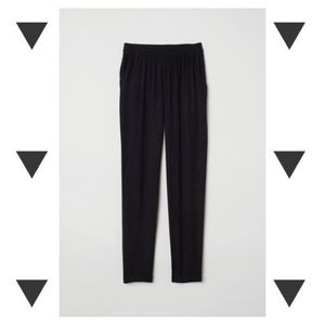 H&M lightweight pull-on pant in black